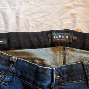 Torrid Bombshell Skinny Jeans size 22